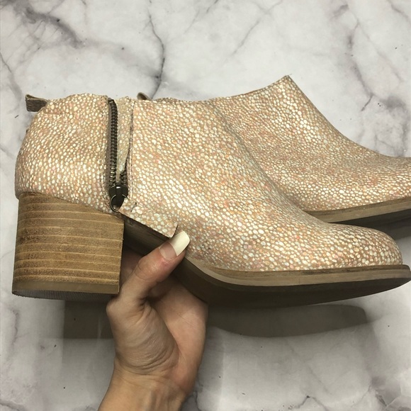 Cooperative women’s ankle boots leather wood heel - Picture 7 of 14